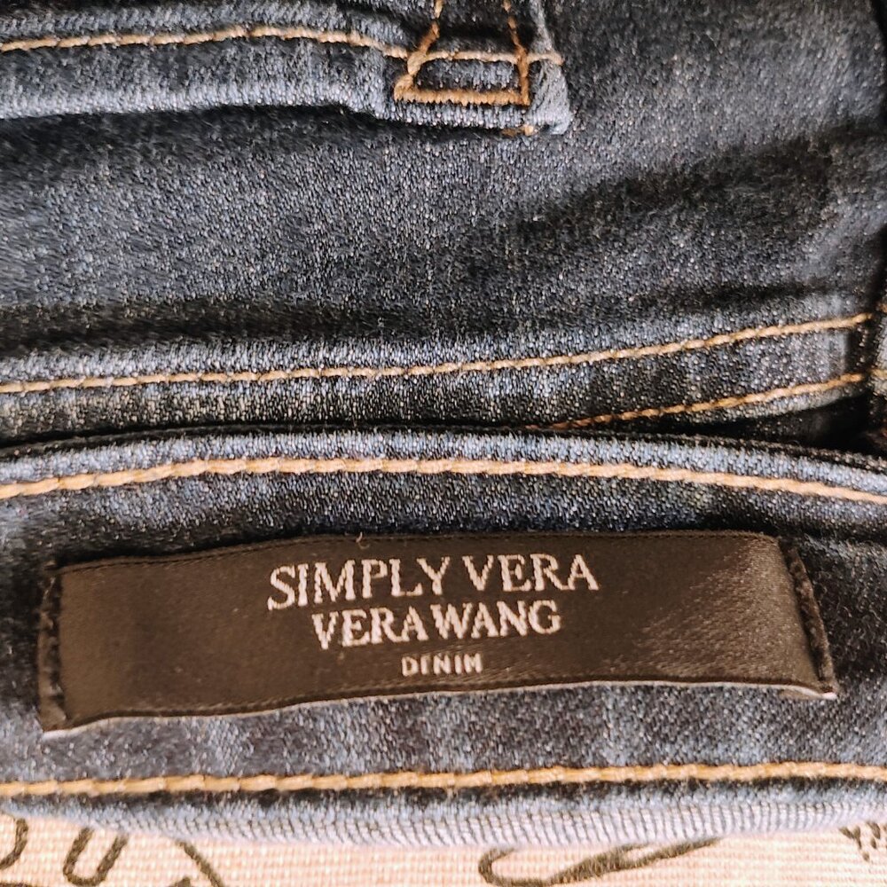 Simply Vera Vera Wang Mid Rise Denim Shorts, Size 16, Used - Picture 4 of 5